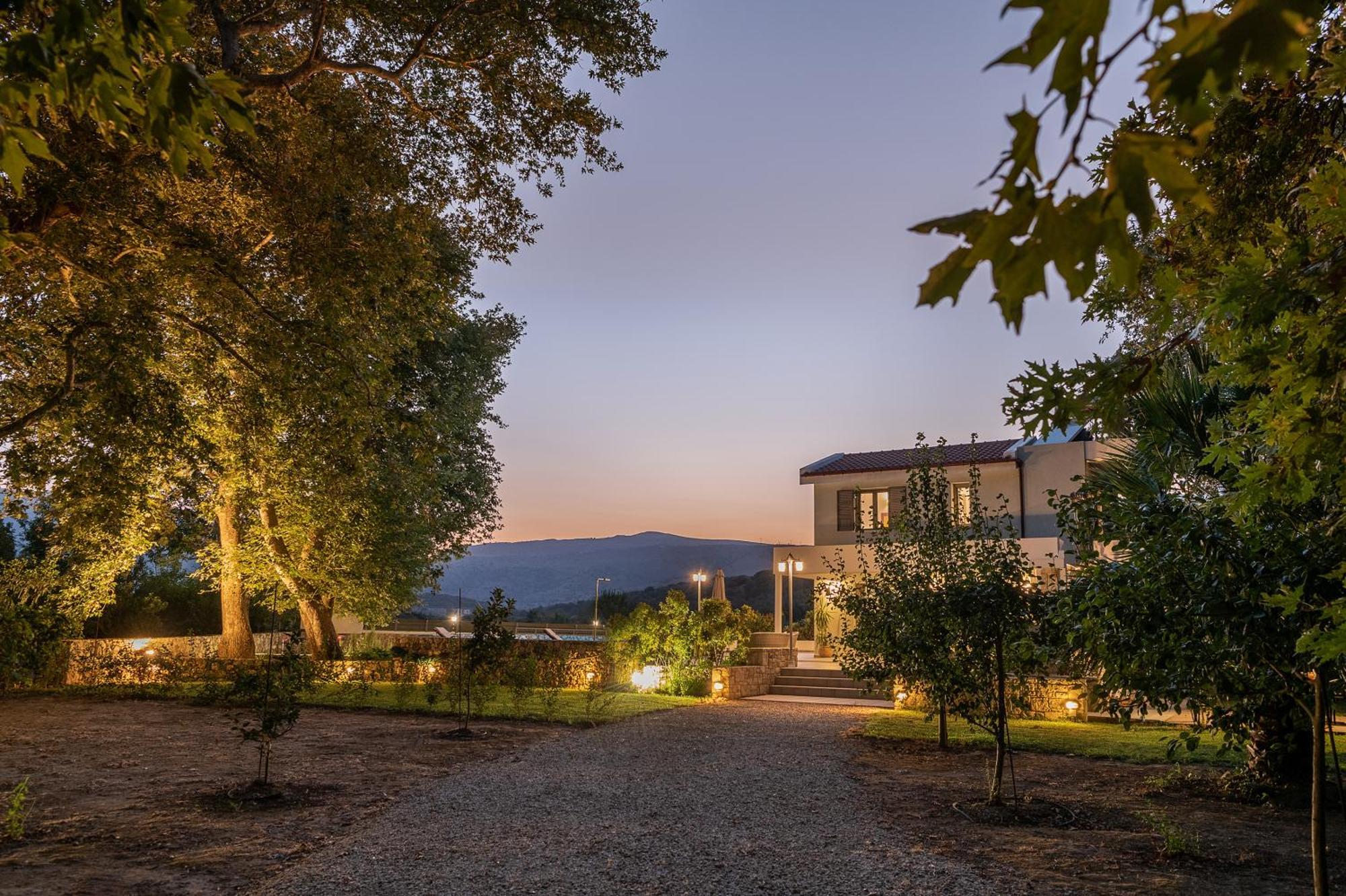 Villa Nature, Heated Pool Каливес Екстериор снимка