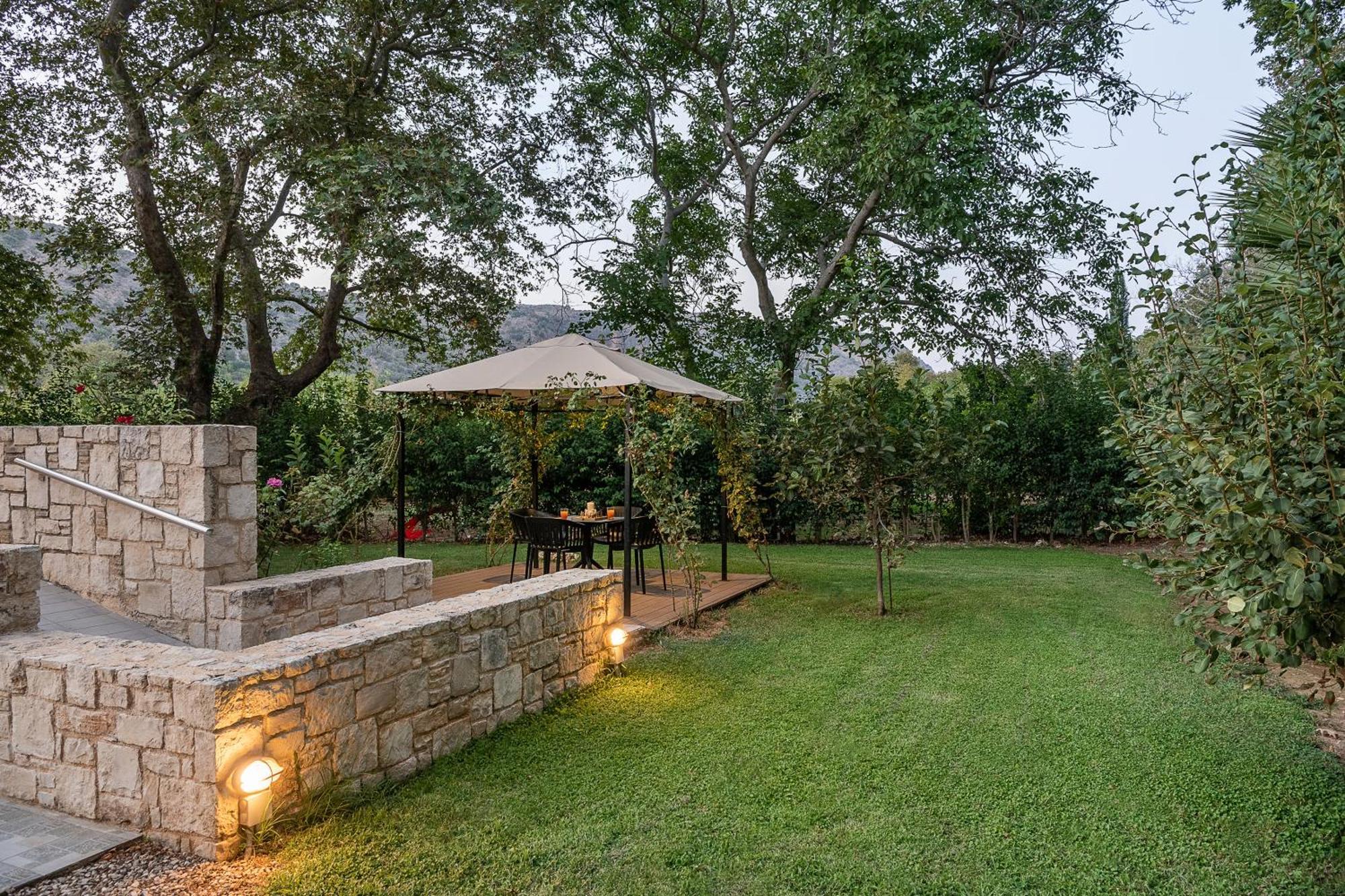 Villa Nature, Heated Pool Каливес Екстериор снимка